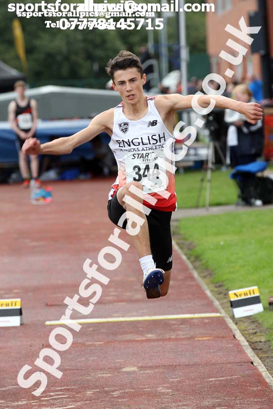 Mens under-17s triple jump, Northern Under-17s/U-15s and U13s Champs, Leigh Sports Village, Leigh. Photo: David T. Hewitson/Sports for All Pics
